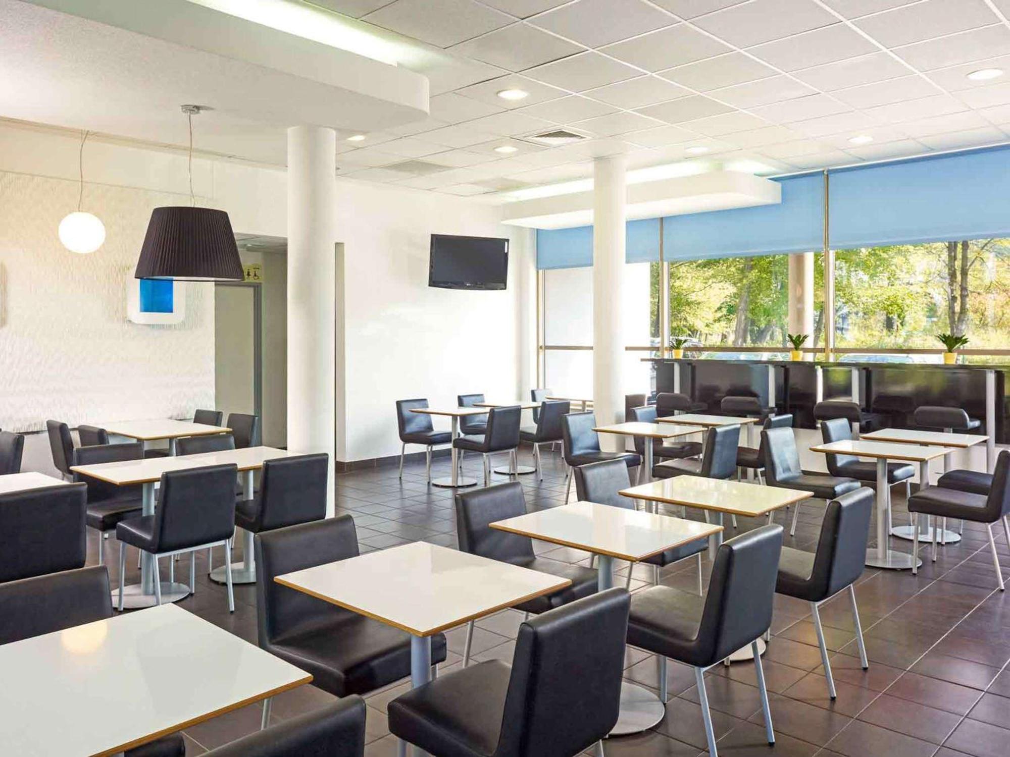 ibis budget Wrocław Stadion Buitenkant foto