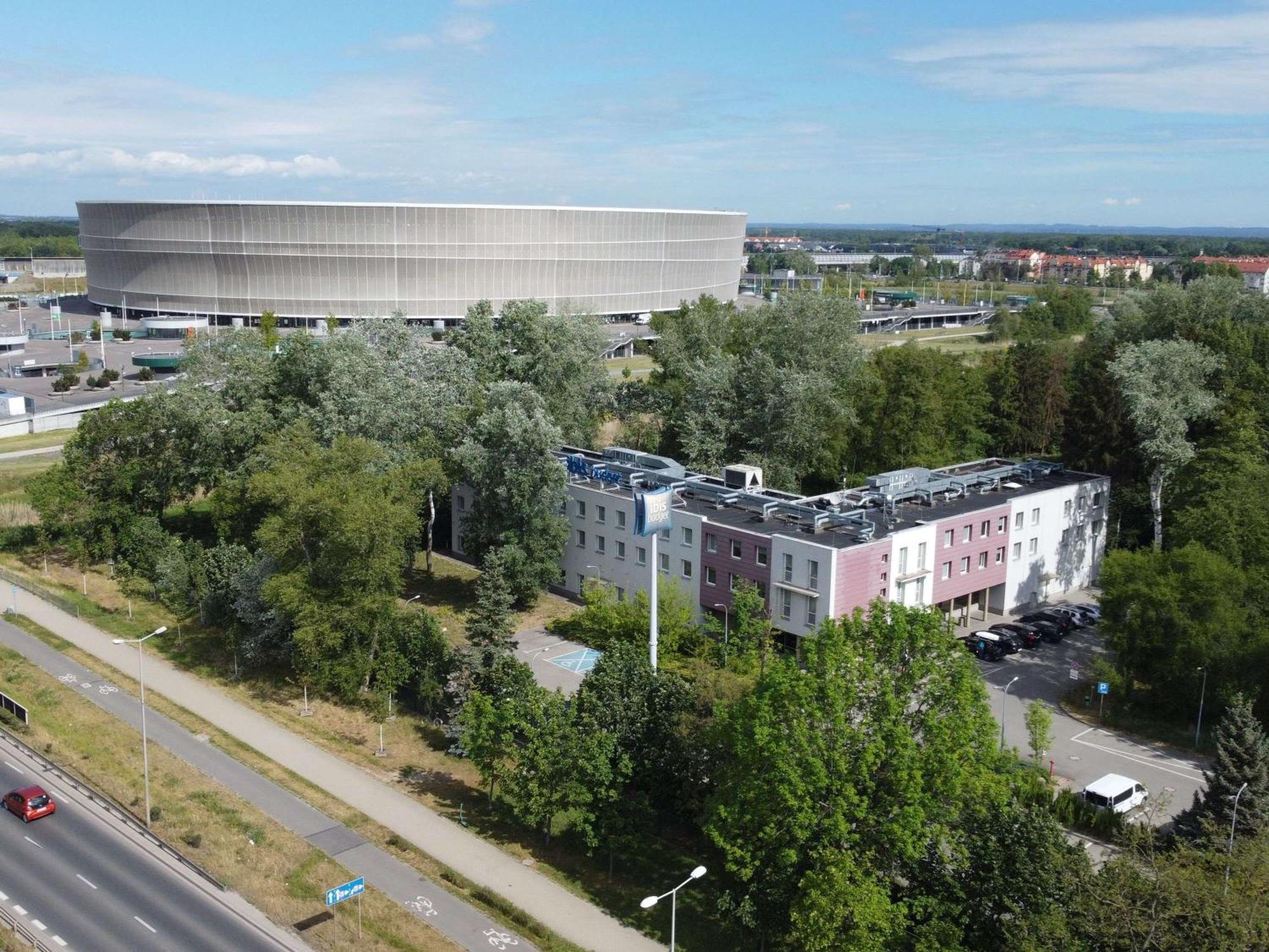 ibis budget Wrocław Stadion Buitenkant foto