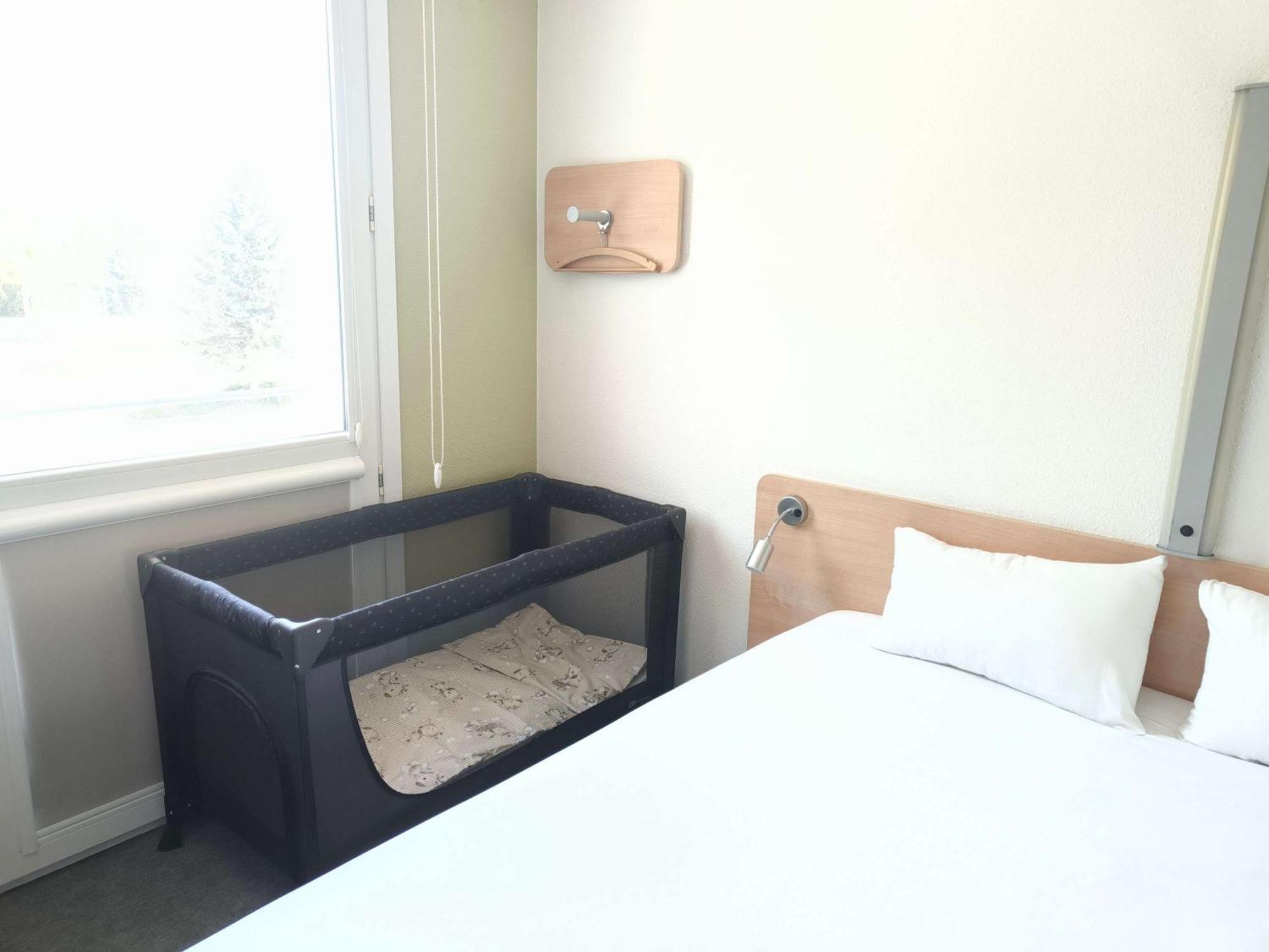 ibis budget Wrocław Stadion Buitenkant foto